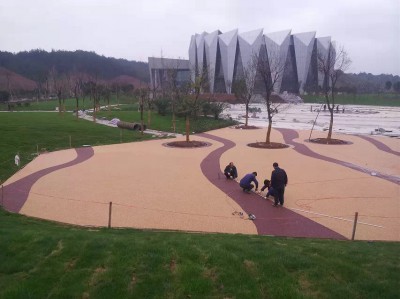 透水胶粘石地坪施工